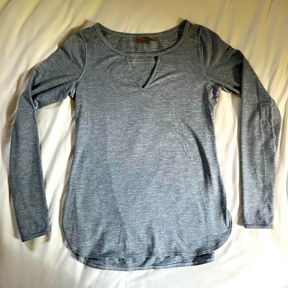 Zella Long Sleeve Notch Neck Top - Gray